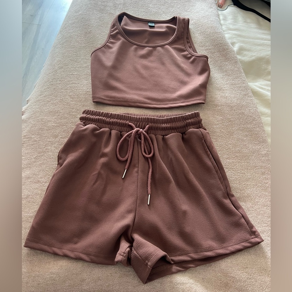 Two piece set